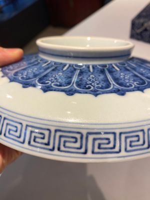 A Chinese blue and white 'Bajixiang' footed dish or tazza, Qianlong mark and of the period — photo 13
