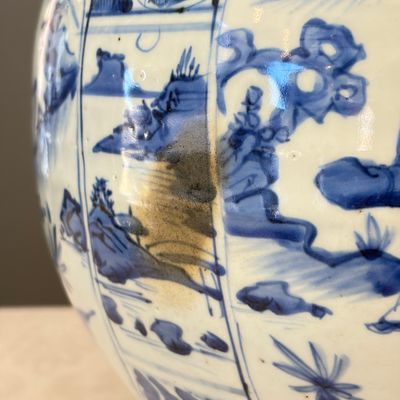 A Chinese blue and white baluster vase and cover with narrative design — photo 15