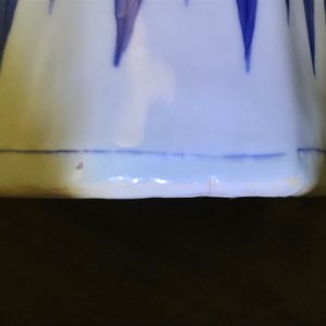 A Chinese blue and white baluster vase with figural design, Transitional period — photo 26
