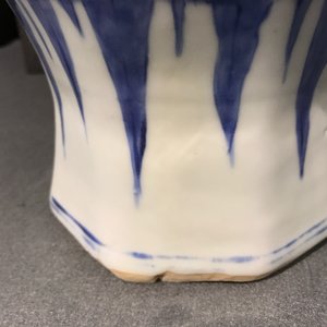 A Chinese blue and white baluster vase with figural design, Transitional period — photo 21