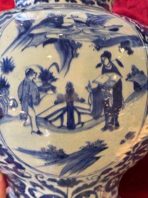 A Chinese blue and white baluster vase with figures and landscapes, Transitional period — photo 9