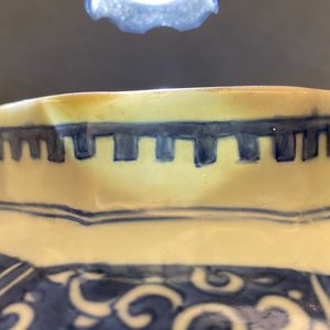 A Chinese blue and white baluster vase with figures in a landscape, Transitional period — photo 8