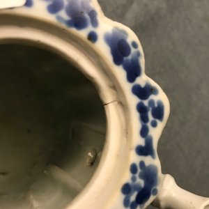 A Chinese blue and white bamboo-shaped teapot and cover, Kangxi — photo 13