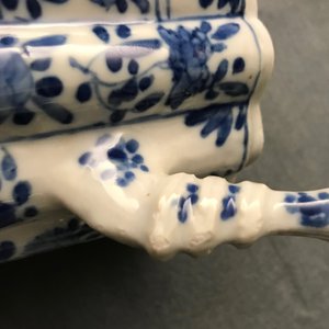 A Chinese blue and white bamboo-shaped teapot and cover, Kangxi — photo 10