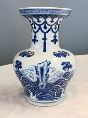 A Chinese blue and white 'Bats and Rocks among Cresting Waves' vase, Qianlong — photo 2