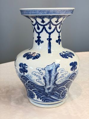 A Chinese blue and white 'Bats and Rocks among Cresting Waves' vase, Qianlong — photo 4