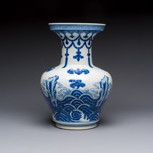 A Chinese blue and white 'Bats and Rocks among Cresting Waves' vase, Qianlong — photo 1
