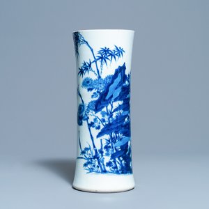A Chinese blue and white beaker vase, Transitional period — 照片 1