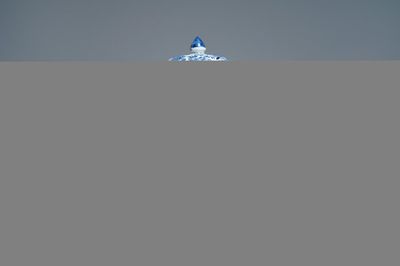 A Chinese blue and white beaker with cover, Kangxi