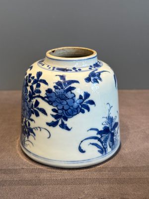 A Chinese blue and white bell-shaped water pot with birds among flowering branches, Kangxi — photo 2