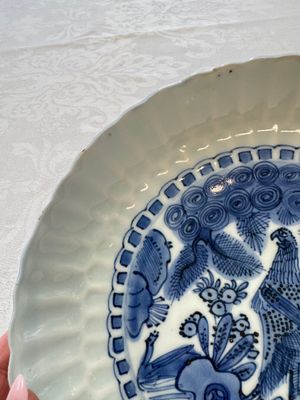 A Chinese blue and white 'Bird of Prey' plate, Wanli — photo 3