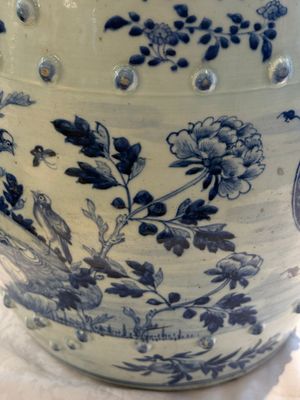 A Chinese blue and white 'birds among flowering branches' garden seat, 19th C. — 照片 11
