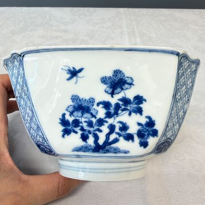A Chinese blue and white 'Birds and Flowers' square bowl — photo 5