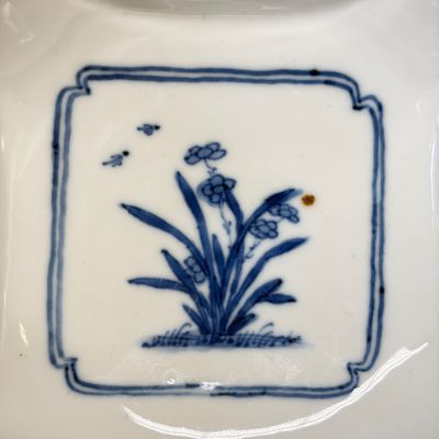 A Chinese blue and white 'Birds and Flowers' square bowl — photo 6