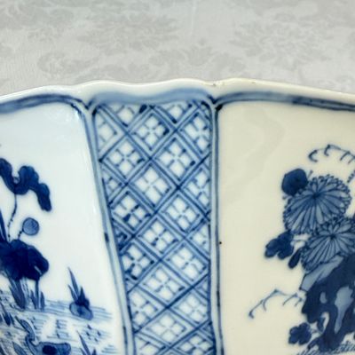 A Chinese blue and white 'Birds and Flowers' square bowl — photo 11