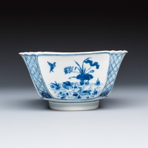 A Chinese blue and white 'Birds and Flowers' square bowl — photo 2