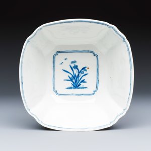 A Chinese blue and white 'Birds and Flowers' square bowl — photo 6