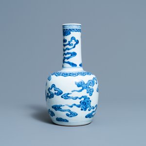 A Chinese blue and white 'Bleu de Hue' bottle vase for the Vietnamese market, Kangxi — 照片 7