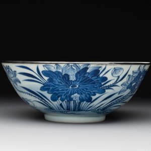 A Chinese blue and white 'Bleu de Hue' bowl for the Vietnamese market, chơi ngọc 玩玉 mark, 19th C. — photo 2