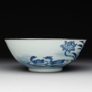 A Chinese blue and white 'Bleu de Hue' bowl for the Vietnamese market, chơi ngọc 玩玉 mark, 19th C. — photo 5
