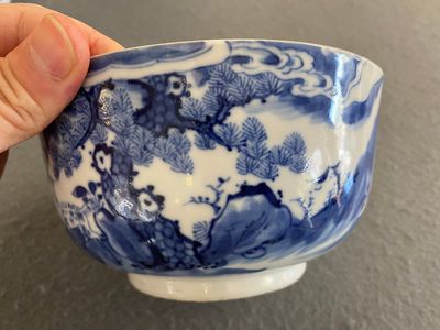 A Chinese blue and white 'Bleu de Hue' bowl with deer for the Vietnamese market, Nhuroc Tham Tran Tang mark 若深珍藏, 19th C. — 照片 2
