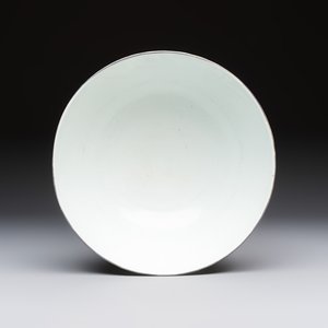 A Chinese blue and white 'Bleu de Hue' bowl with mandarin ducks in a lotus pond and a poem — foto 6