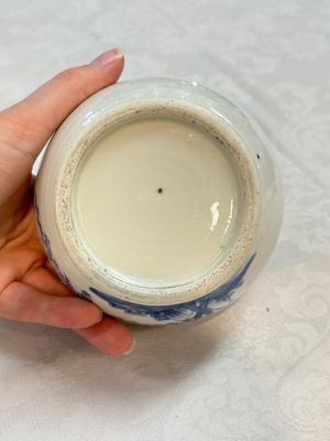 A Chinese blue and white 'Bleu de Hue' lime pot for the Vietnamese market, 19th C. — photo 14