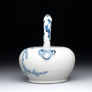 A Chinese blue and white 'Bleu de Hue' lime pot for the Vietnamese market, 19th C. — photo 2