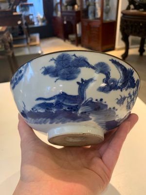 A Chinese blue and white 'Bleu de Hue' 'roosters and chick' plaque in a carved wooden screen and a bowl, 19th C. — photo 15
