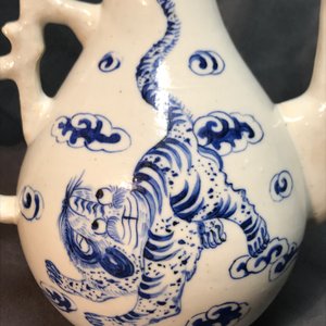 A Chinese blue and white 'Bleu de Hue' Vietnamese market jug, 19th C. — 照片 17