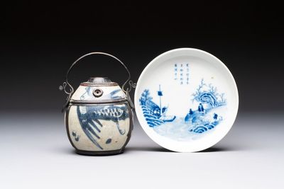 A Chinese blue and white 'Bleu de Hue' waterpipe and a 'Poem' plate for the Vietnamese market, chơi ngọc 玩玉 mark, 19th C.