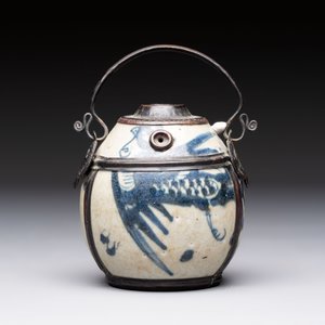 A Chinese blue and white 'Bleu de Hue' waterpipe and a 'Poem' plate for the Vietnamese market, chơi ngọc 玩玉 mark, 19th C. — 照片 2