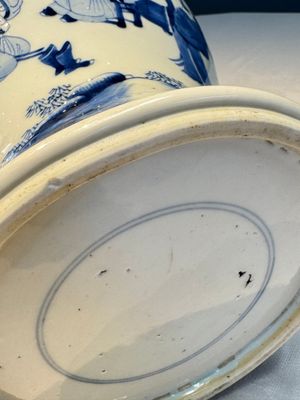 A Chinese blue and white 'Boot-swapping ceremony of Cui Rong' vase, Kangxi — 照片 15