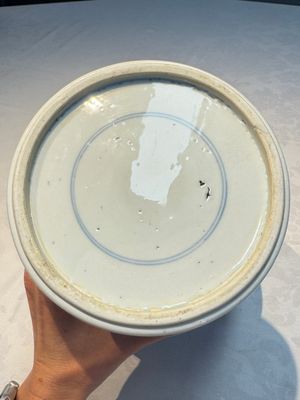 A Chinese blue and white 'Boot-swapping ceremony of Cui Rong' vase, Kangxi — 照片 17