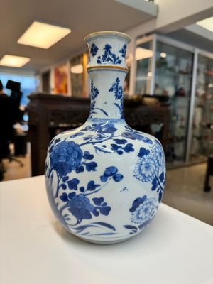 A Chinese blue and white bottle-shaped huqqa base with floral design for the Islamic market, Kangxi — 照片 2