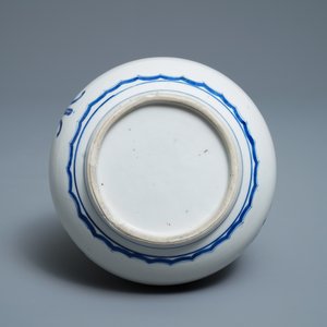 A Chinese blue and white bottle vase, Kangxi — photo 5