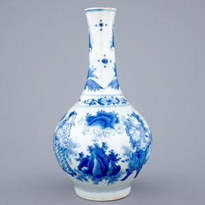 A Chinese blue and white bottle vase, Transitional period, 1620-1683 — photo 3