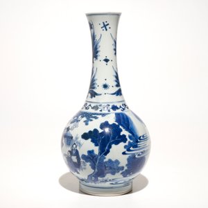 A Chinese blue and white bottle vase, Transitional period — photo 4