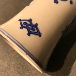 A Chinese blue and white bottle vase, Transitional period — 照片 11