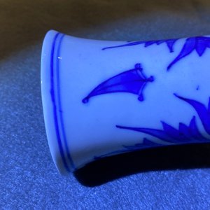 A Chinese blue and white bottle vase, Transitional period — photo 12