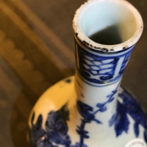 A Chinese blue and white bottle vase, Wanli — photo 8