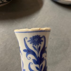 A Chinese blue and white bottle vase with figural medallions, Transitional period — photo 16