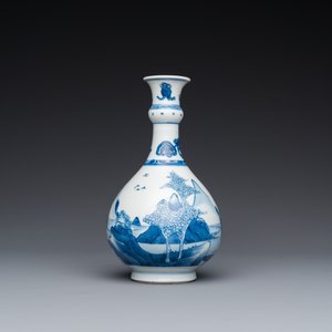 A Chinese blue and white bottle vase with figures in a landscape, Kangxi — 照片 4