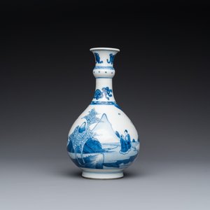 A Chinese blue and white bottle vase with figures in a landscape, Kangxi — 照片 5