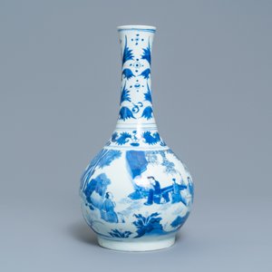 A Chinese blue and white bottle vase with figures in a landscape, Transitional period — photo 2