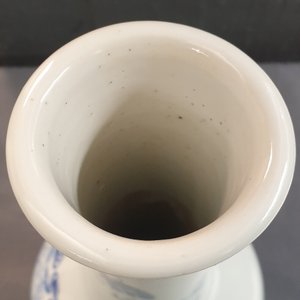 A Chinese blue and white bottle vase with go-players, 19/20th C. — photo 20