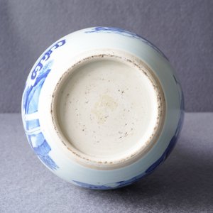A Chinese blue and white bottle vase with go-players, 19/20th C. — photo 11