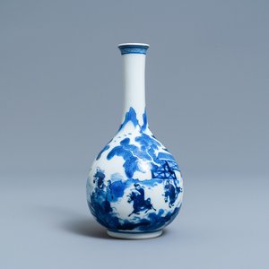 A Chinese blue and white bottle vase with riders on horseback, Kangxi — 照片 1