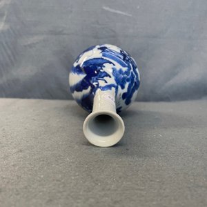 A Chinese blue and white bottle vase with riders on horseback, Kangxi — 照片 13