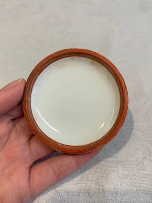 A Chinese blue and white bowl and a covered ink paste box, Guangxu and Jiangxi Ciye Gongsi mark, 19/20th C. — photo 10